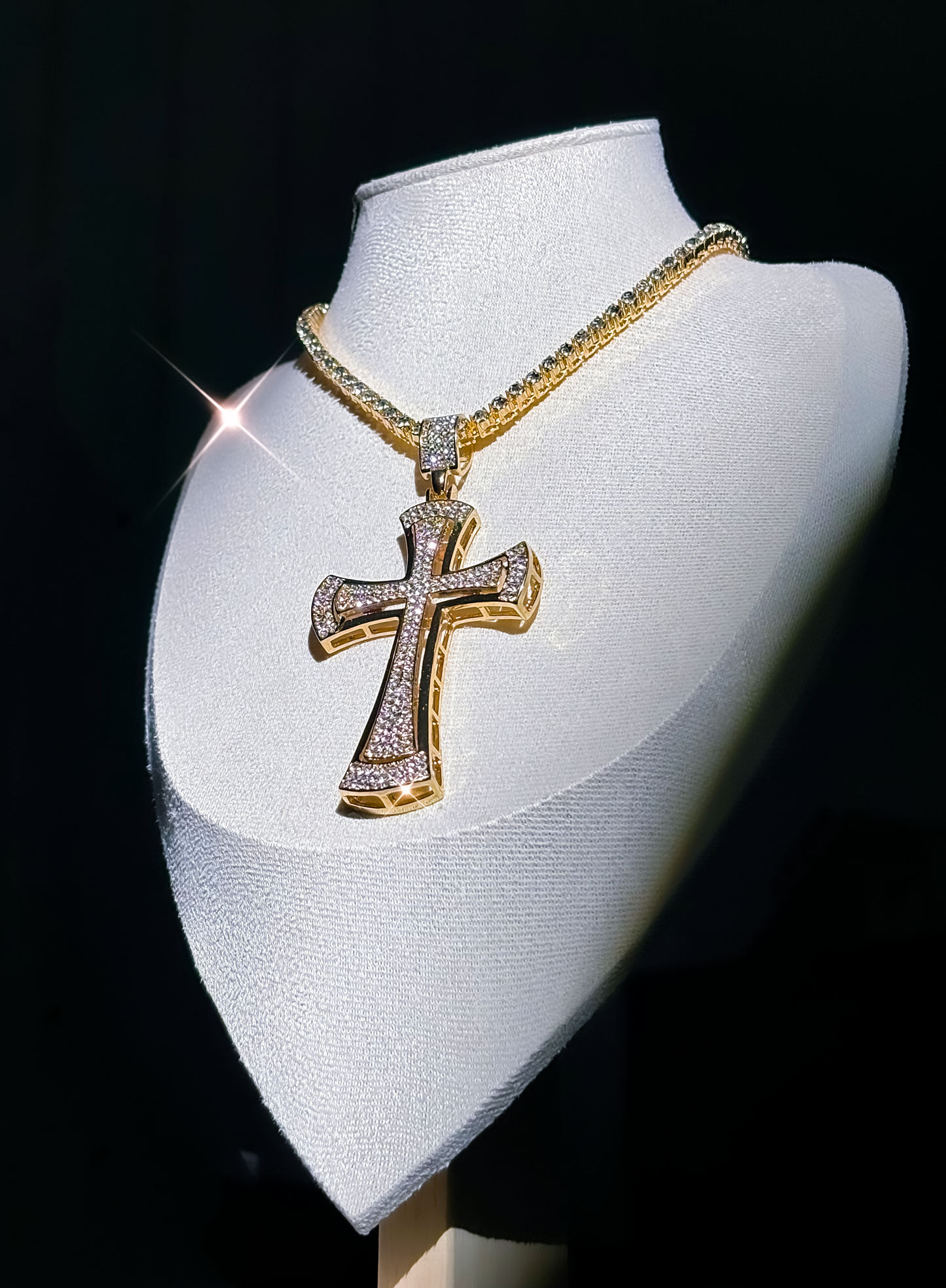 Hip Hop Cuban Chain with Cross Pendant - Gold Silver Plated Unisex Jewelry - Heavy Duty Cross Necklace for Rappers
